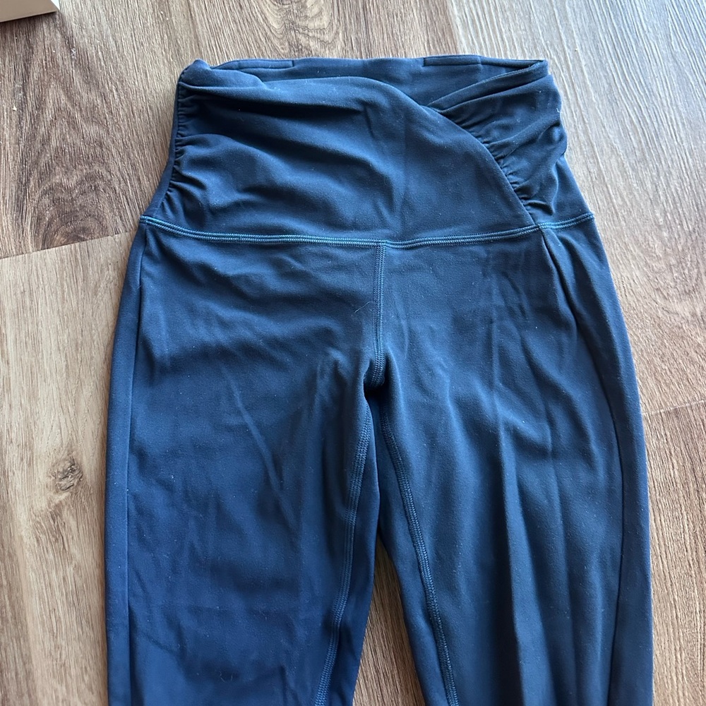 Lululemon Align w/ Details